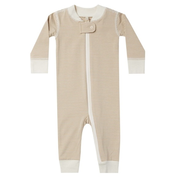 Quincy Mae Other - Quincy Mae Zip Long Sleeve Sleeper Footie || Tan and Cream Stripes 6-12 months